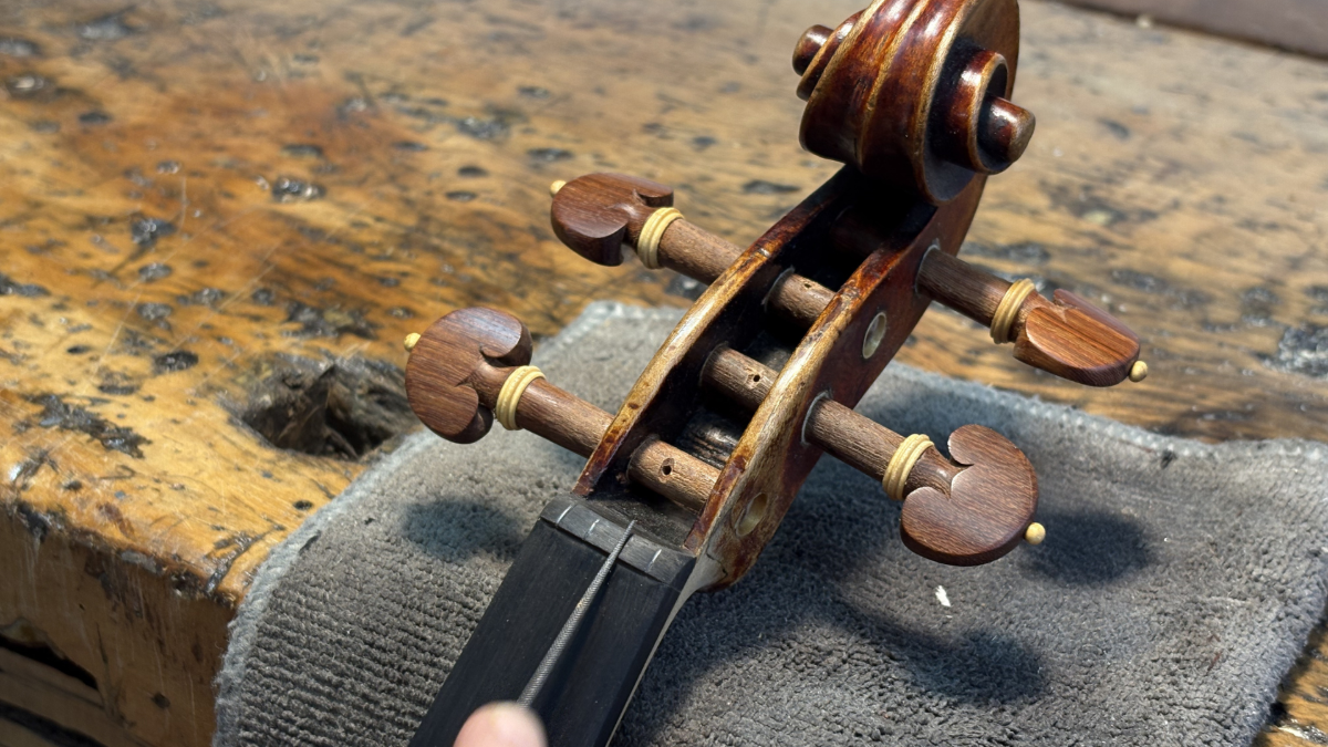 Pestana superior de um violino